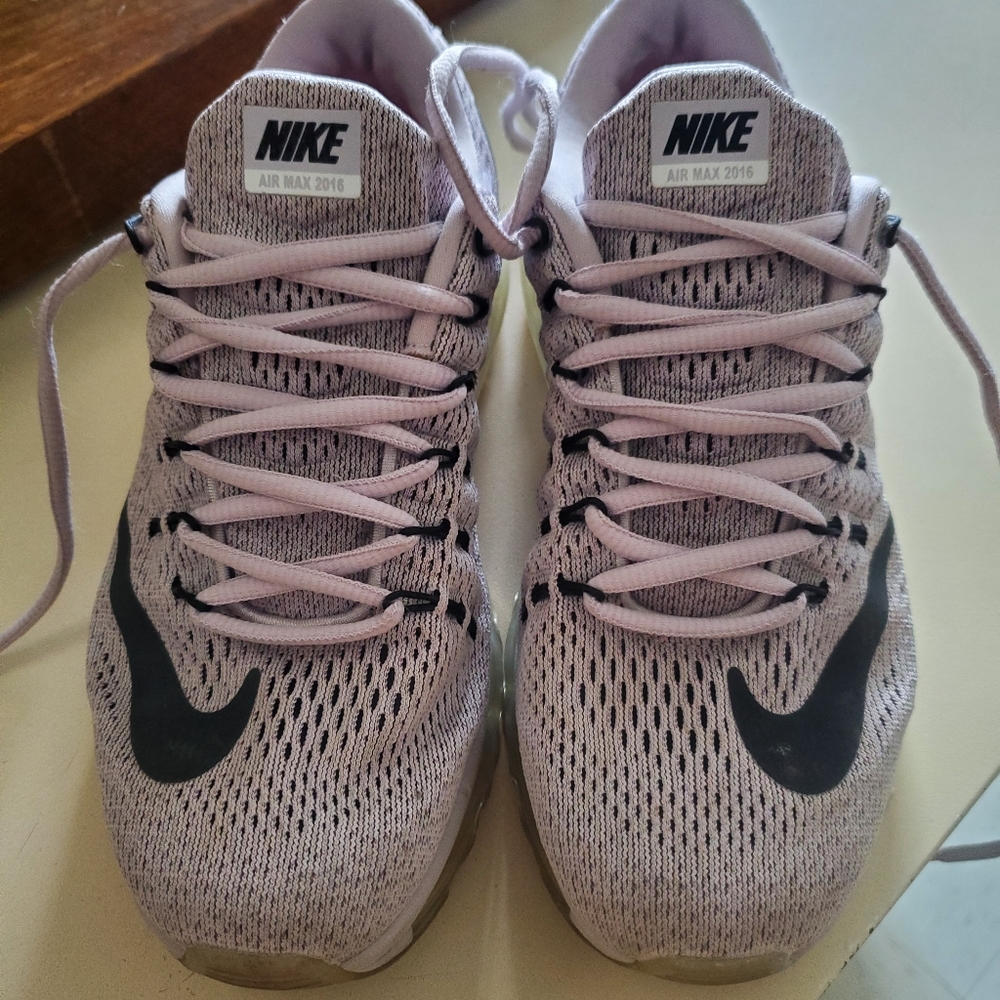 Nike Sneakers ❤